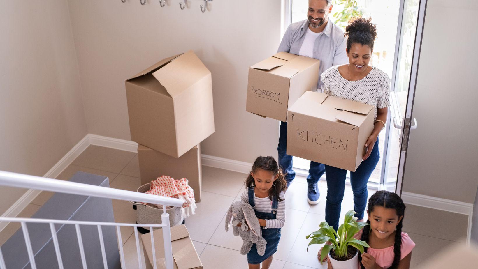 boston to new york move, nyc relocation tips, boston moving companies, ny move logistics, long distance move boston ny, city-to-city move guide, professional moving services boston, nyc moving checklist, interstate moving boston new york, relocation planning boston ny